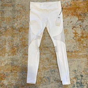 NWT Alo Yoga Coast Legging